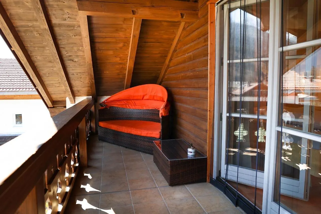 Ferienwohnung Bergerholen 米滕瓦尔德